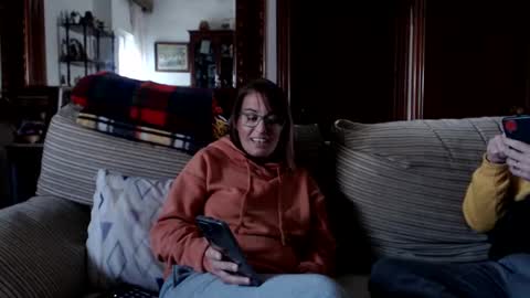 LOLA HUESO y ERIC online show from 4, 2, 2025