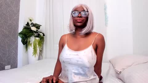 Snapshot of lolajenkiins chatting on 18, 9, 2025 lola online show from 18, 9, 2025