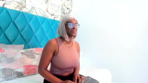 Snapshot of lolajenkiins chatting on 21, 9, 2025 lola online show from 21, 9, 2025