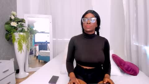 Snapshot of lolajenkiins chatting on 23, 9, 2025 lola online show from 23, 9, 2025