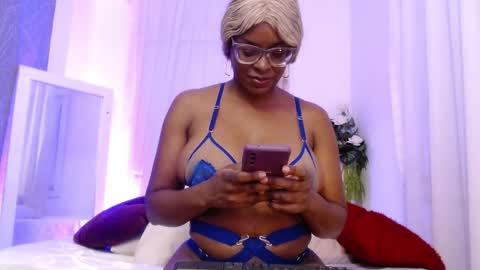 Snapshot of lolajenkiins chatting on 18, 10, 2025 lola online show from 18, 10, 2025