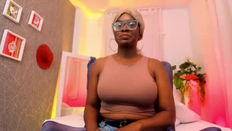 Snapshot of lolajenkiins chatting on 21, 10, 2025 lola online show from 21, 10, 2025