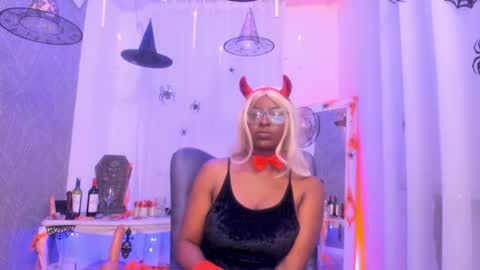 Snapshot of lolajenkiins chatting on 30, 10, 2025 lola online show from 30, 10, 2025