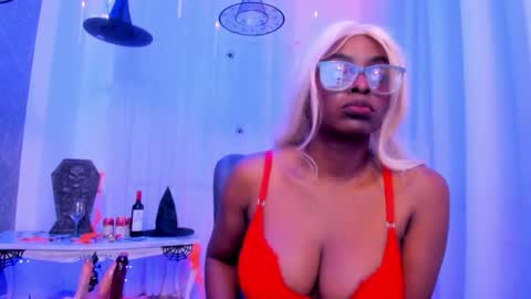 Snapshot of lolajenkiins chatting on 31, 10, 2025 lola online show from 31, 10, 2025