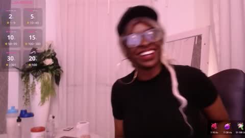 Snapshot of lolajenkiins chatting on 9, 11, 2025 lola online show from 9, 11, 2025