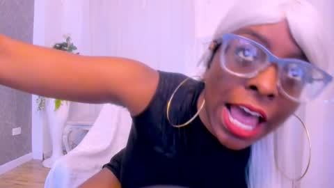 Snapshot of lolajenkiins chatting on 21, 11, 2025 lola online show from 21, 11, 2025