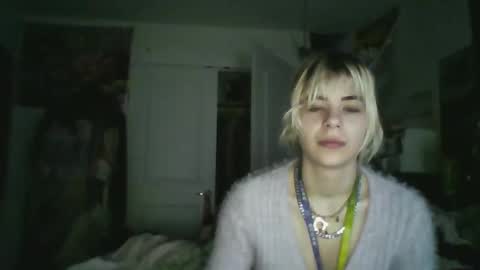 Lola Lixx online show from 15, 1, 2025