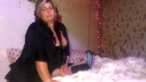 Lola Mae online show from 14, 7, 2026