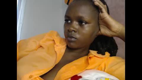 Snapshot of lolamia7 chatting on 26, 11, 2025 lolamia7 online show from 26, 11, 2025