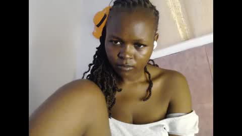 Snapshot of lolamia7 chatting on 3, 12, 2025 lolamia7 online show from 3, 12, 2025