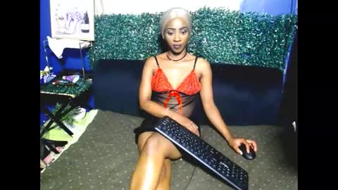 lolasavagexo online show from 29, 4, 2026