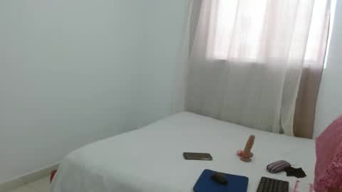 lolascarlettt online show from 8, 11, 2025