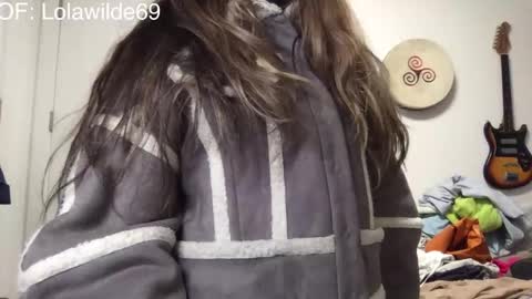 Lolita Wildes Back  online show from 15, 12, 2025