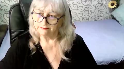 LolkaAlyss online show from 6, 11, 2025