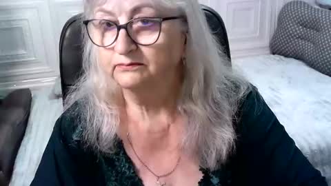 Snapshot of lolkaalyss chatting on 4, 6, 2026 LolkaAlyss online show from 4, 6, 2026