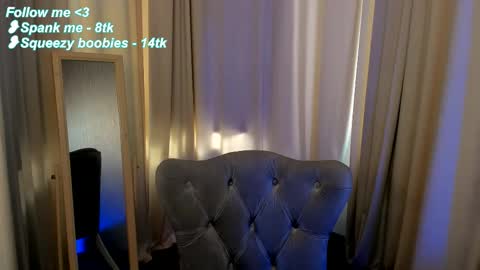Snapshot of lolla_awesome chatting on 19, 9, 2025 Lolla online show from 19, 9, 2025