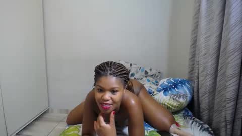 Snapshot of lolly_96 chatting on 9, 10, 2025 lolly_96 online show from 9, 10, 2025