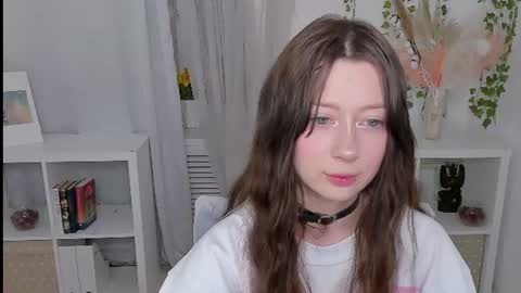 Snapshot of lollyshy__ chatting on 31, 7, 2026 Lolly online show from 31, 7, 2026