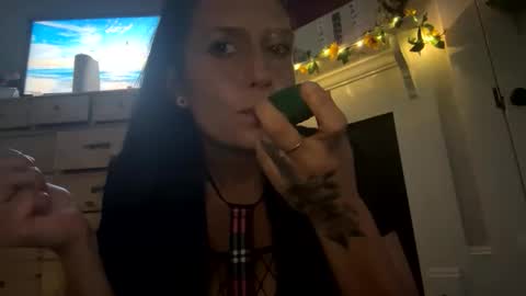 Snapshot of lonelymilfxoxo chatting on 22, 5, 2026 lonelymilfxoxo online show from 22, 5, 2026