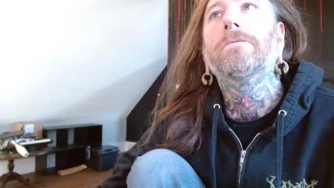 Snapshot of longhair021 chatting on 8, 1, 2025 longhair online show from 8, 1, 2025