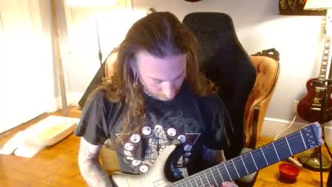 Snapshot of longhair021 chatting on 29, 10, 2025 longhair online show from 29, 10, 2025