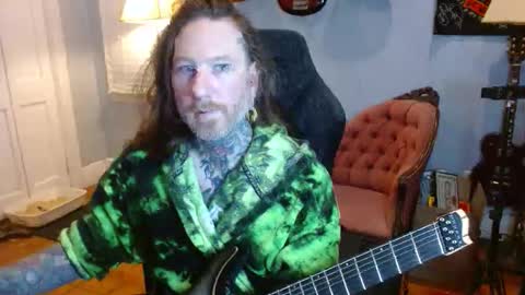 Snapshot of longhair021 chatting on 2, 12, 2025 longhair online show from 2, 12, 2025