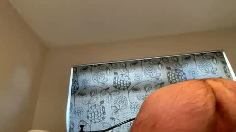 longshank09 online show from 6, 1, 2025