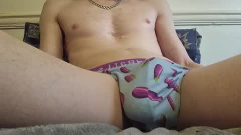 Snapshot of longslongbingbong chatting on 4, 11, 2025 longslongbingbong online show from 4, 11, 2025