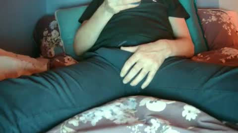 Snapshot of longwet1 chatting on 24, 11, 2025 longwet1 online show from 24, 11, 2025