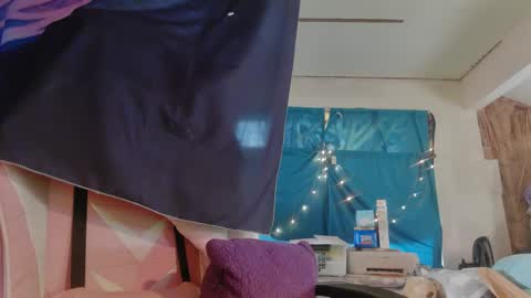 Londoncashmere69  online show from 19, 12, 2024