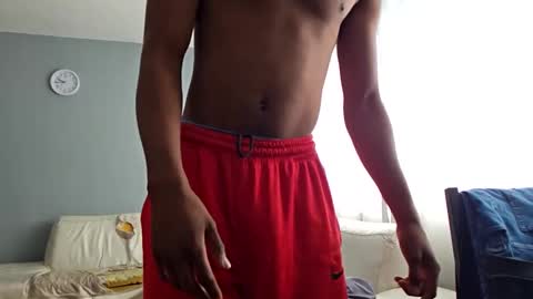 Snapshot of looch2023 chatting on 27, 2, 2025 SweetCandy online show from 27, 2, 2025