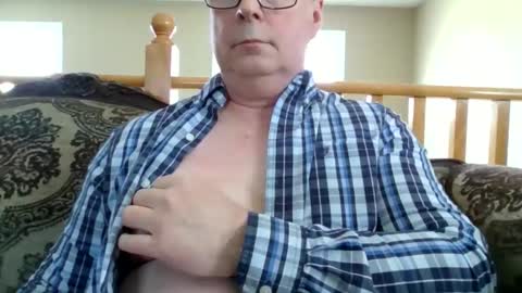 Snapshot of look823 chatting on 27, 4, 2026 look823 online show from 27, 4, 2026