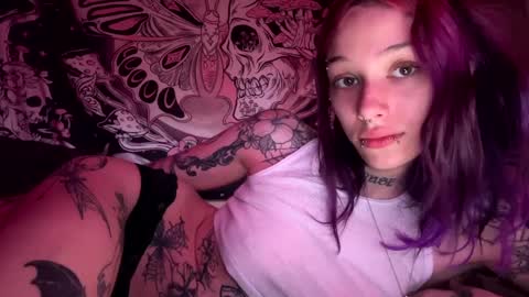 lookingforlona online show from 18, 9, 2025