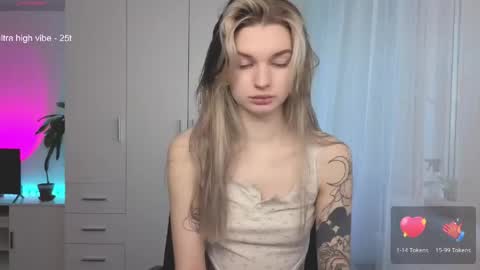 Snapshot of lookluna chatting on 10, 5, 2026 Luna online show from 10, 5, 2026