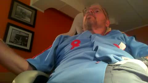 Snapshot of loosegravl chatting on 8, 7, 2026 loosegravl online show from 8, 7, 2026