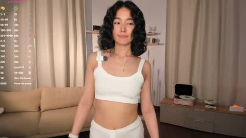 Lora control 2 min for every new Fan Club subscriber online show from 17, 4, 2026