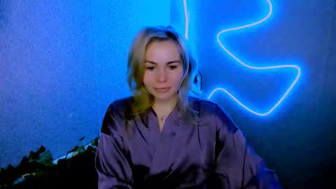 Lora online show from 3, 2, 2026