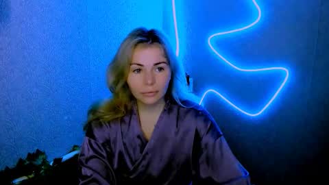 Lora online show from 6, 3, 2026