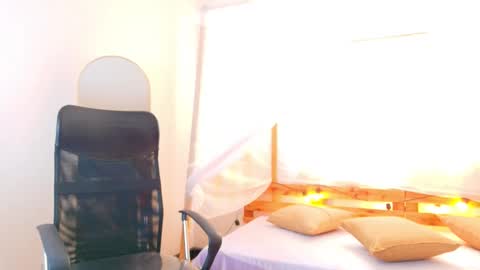 loreanis online show from 14, 2, 2026