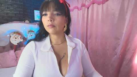 Snapshot of loren_44tits chatting on 2, 1, 2025 Loren online show from 2, 1, 2025