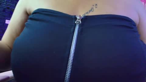 Snapshot of loren_44tits chatting on 5, 3, 2025 Loren online show from 5, 3, 2025