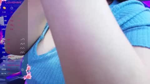 Snapshot of loren_44tits chatting on 8, 9, 2025 Loren online show from 8, 9, 2025