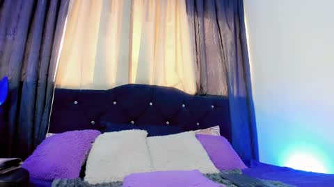 lesly lorena online show from 7, 4, 2026