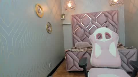 lorena_watson online show from 6, 1, 2025