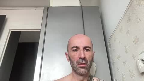 Snapshot of lorenzo44300 chatting on 2, 12, 2025 lorenzo44300 online show from 2, 12, 2025