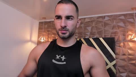 Snapshot of lorenzo_walker_ chatting on 24, 2, 2025 L O R E N Z O Thumbs Up help online show from 24, 2, 2025