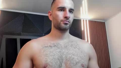 Snapshot of lorenzo_walker_ chatting on 16, 9, 2025 L O R E N Z O Thumbs Up help online show from 16, 9, 2025
