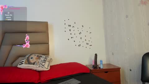 LorettMatthew online show from 15, 1, 2025