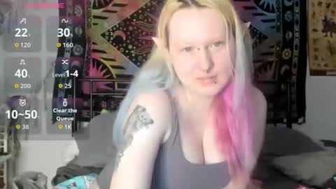 Lori Critter online show from 16, 4, 2026