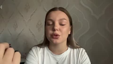 Snapshot of lorindachagolla chatting on 5, 7, 2026 Olivia online show from 5, 7, 2026